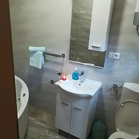 Nela * Baška Voda
