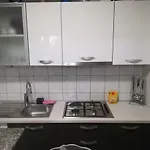 Nela באסקה וודה