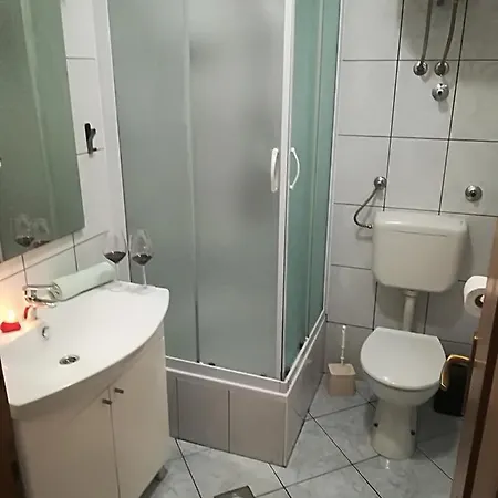 Nela Apartment *