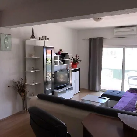 Nela Apartment