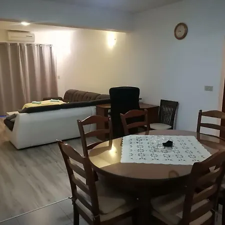 Nela * Baska Voda