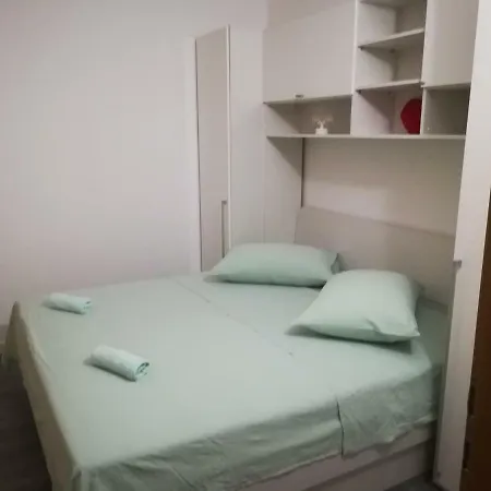 Apartment Nela Baska Voda